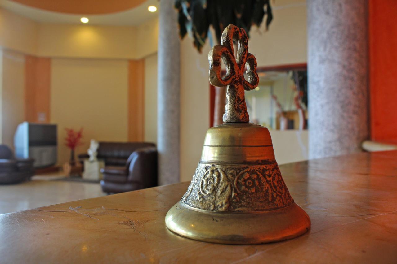 Hotel Real De Cortes Los Reyes  Екстериор снимка
